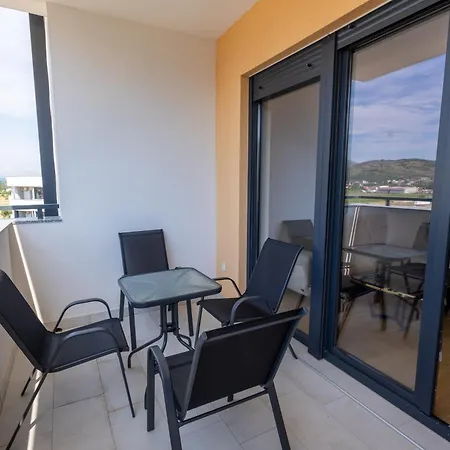 شقة M تريبينيي